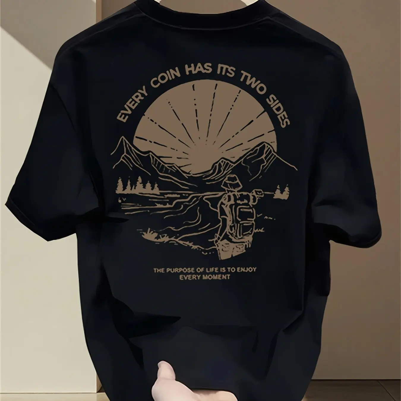 Vintage Mountain Hiking Graphi - Outdoor Adventure Quotes Short 评论和价格